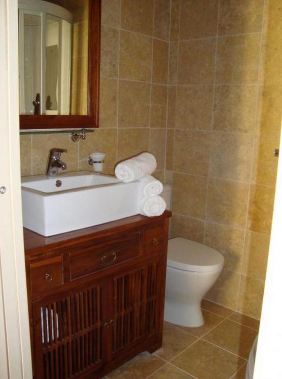 In Sarlat Luxury Rentals, Medieval Center - Maison Fenelon Room photo